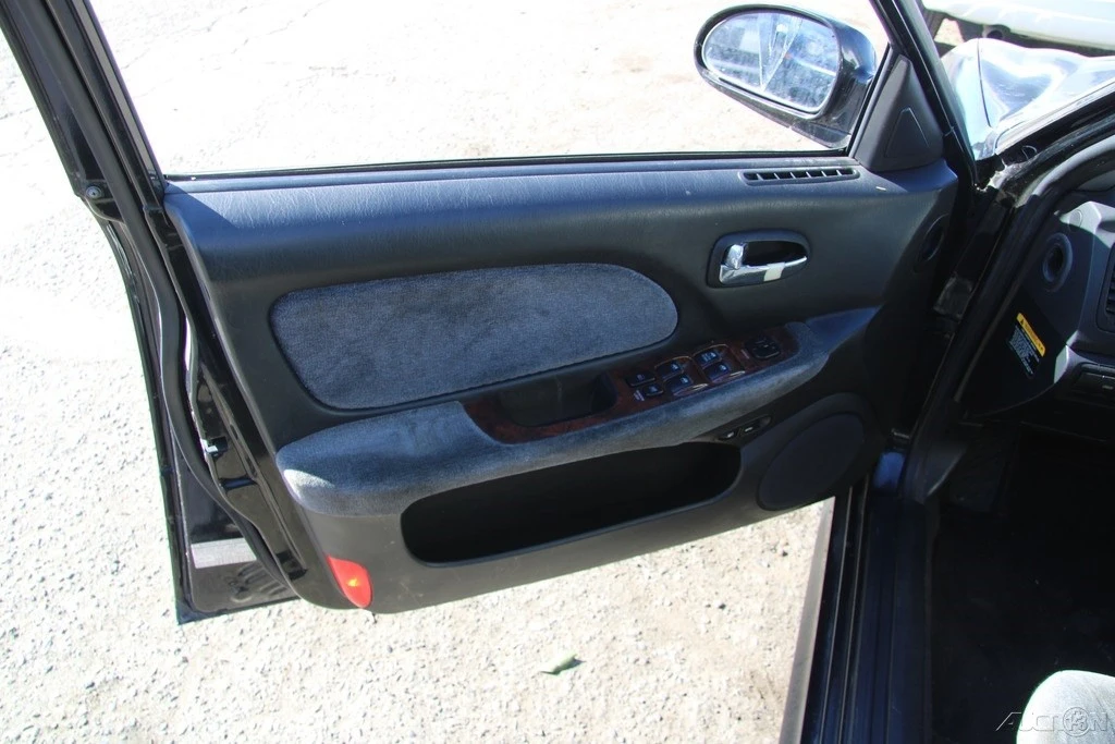 2004 Hyundai Sonata - Image 12 of 21