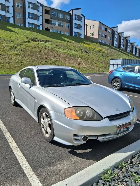 2004 Hyundai Tiburon - Image 2 of 6