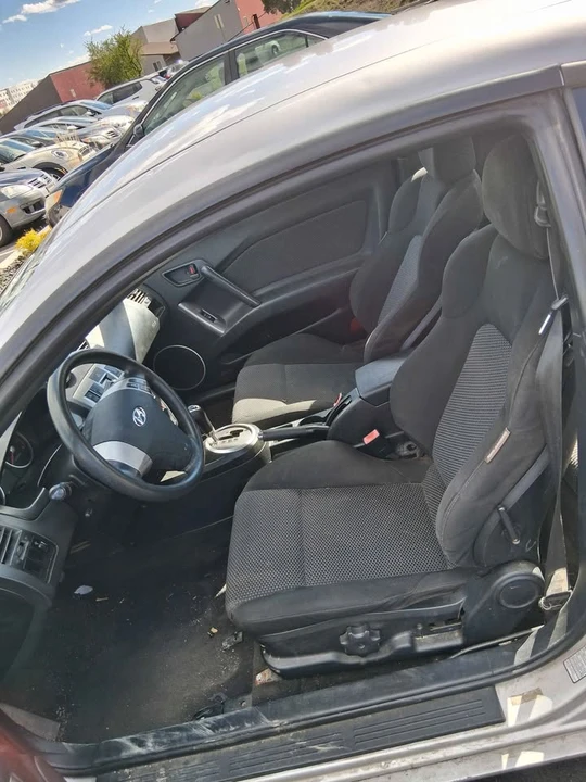 2004 Hyundai Tiburon - Image 4 of 6