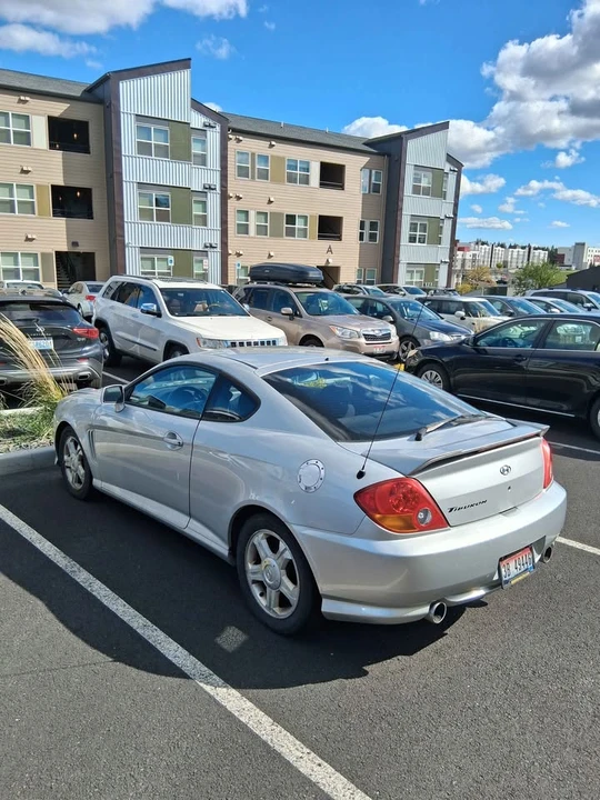 2004 Hyundai Tiburon - Image 3 of 6