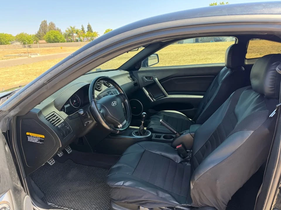 2004 Hyundai Tiburon - Image 7 of 13