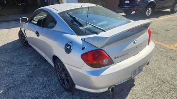 2004 Hyundai Tiburon - Image 3 of 9