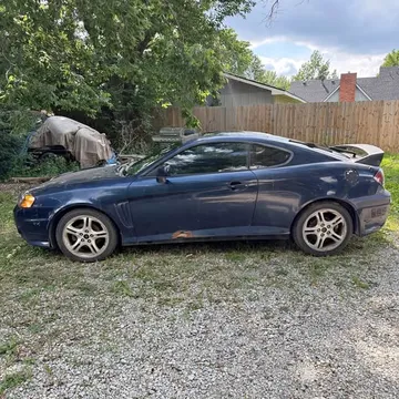 2004 Hyundai Tiburon GT Coupe 2D