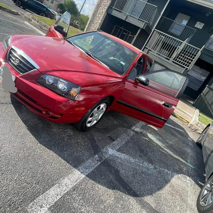 2004 Hyundai Elantra - Image 6 of 13