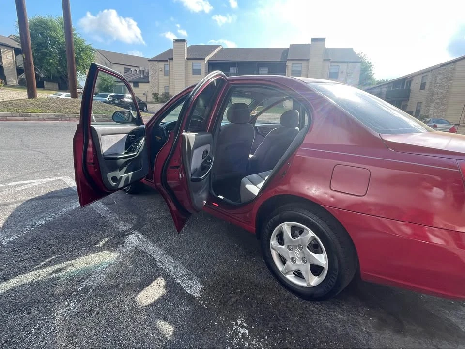 2004 Hyundai Elantra - Image 7 of 13