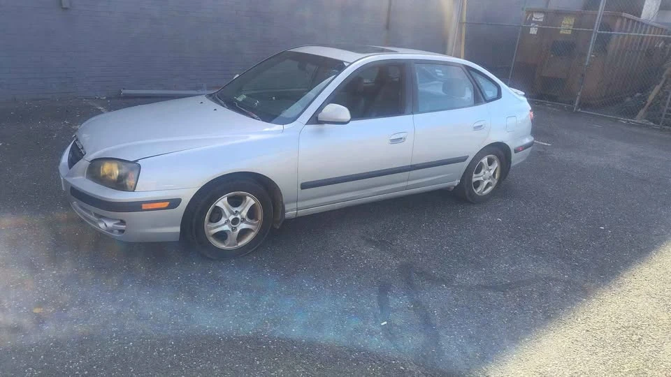2004 Hyundai Elantra - Image 3 of 6