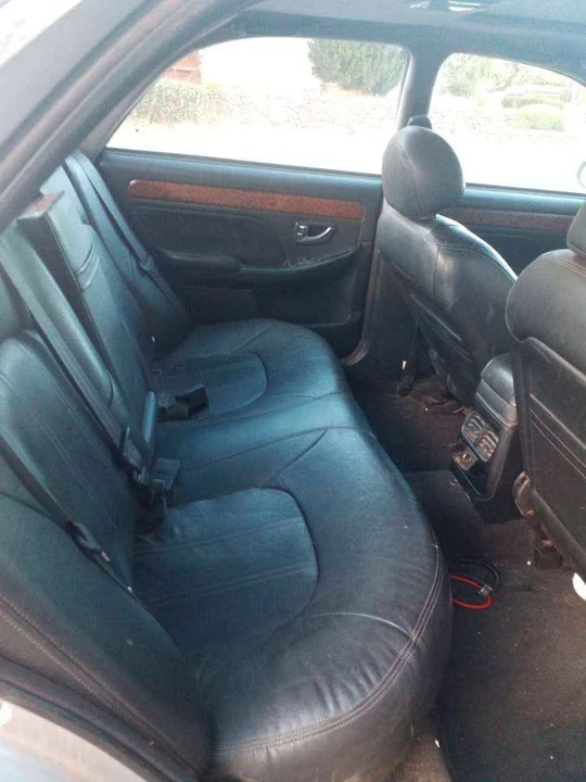 2004 Hyundai Genesis - Image 3 of 5