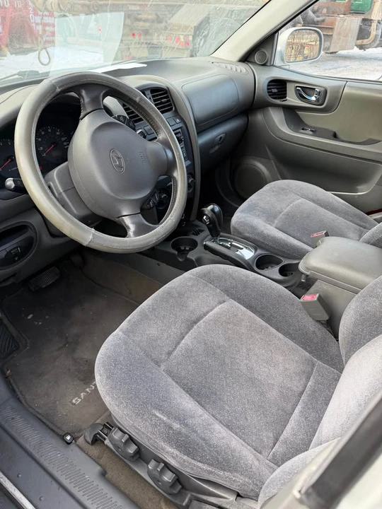 2004 Hyundai Santa Fe - Image 3 of 11