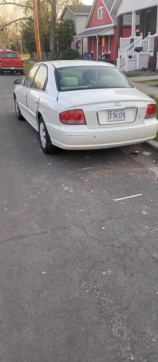 2004 Hyundai Sonata - Image 3 of 5