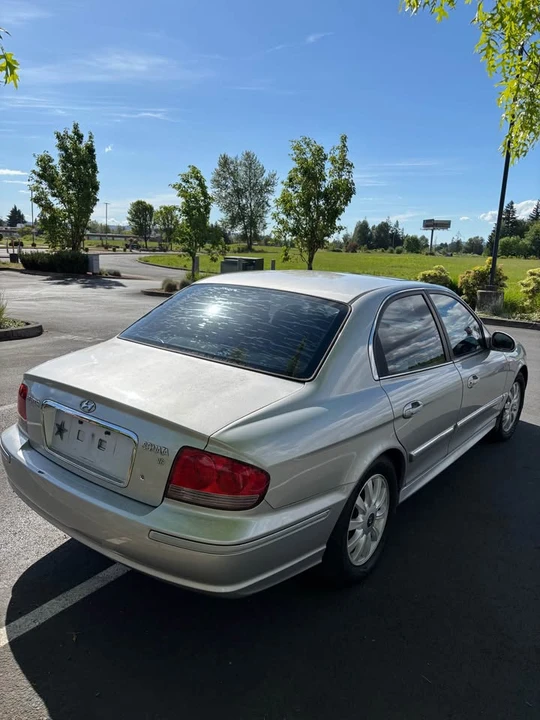 2004 Hyundai Sonata - Image 3 of 12