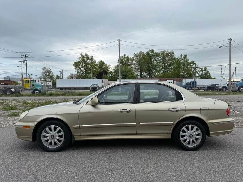 2004 Hyundai Sonata - Image 5 of 11