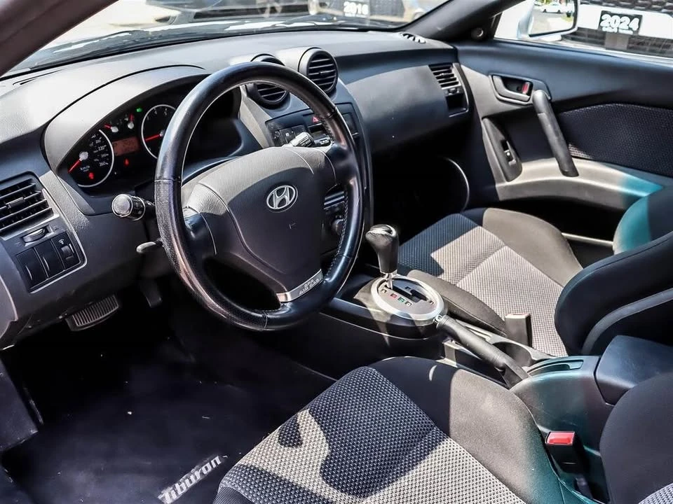 2004 Hyundai Tiburon - Image 7 of 20