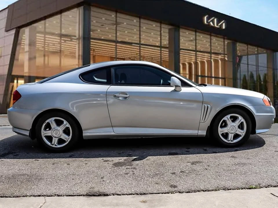 2004 Hyundai Tiburon - Image 3 of 20