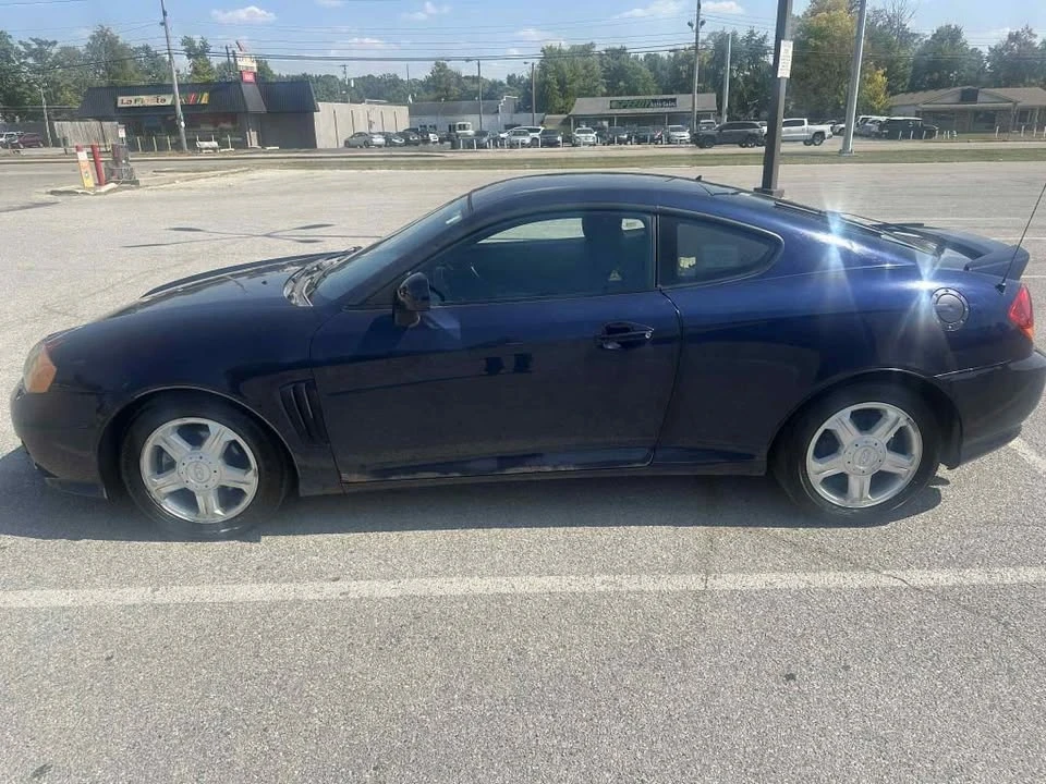 2004 Hyundai Tiburon - Image 3 of 17