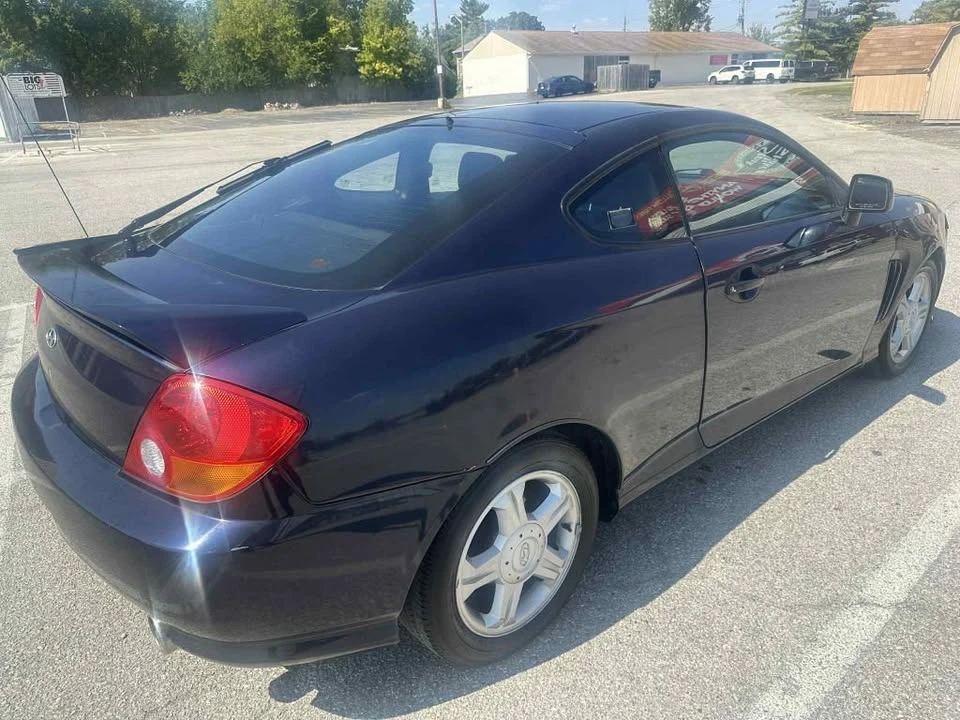 2004 Hyundai Tiburon - Image 6 of 17