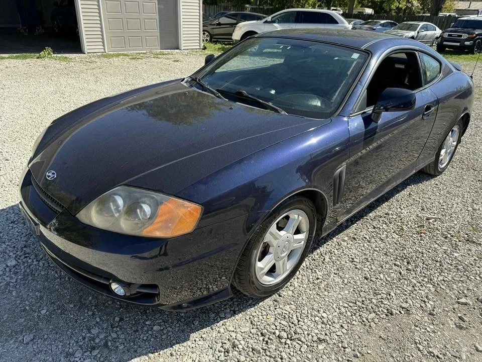 2004 Hyundai Tiburon - Image 8 of 16