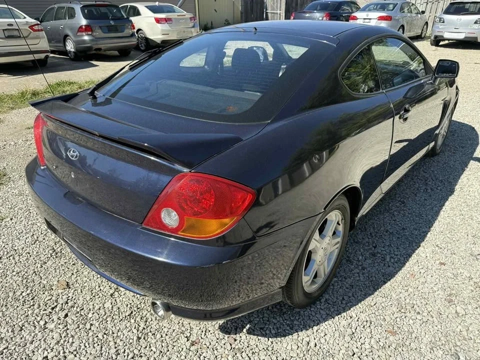 2004 Hyundai Tiburon - Image 4 of 16