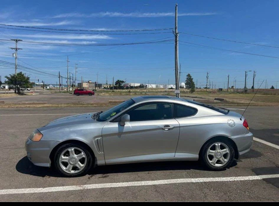 2004 Hyundai Tiburon - Image 3 of 6