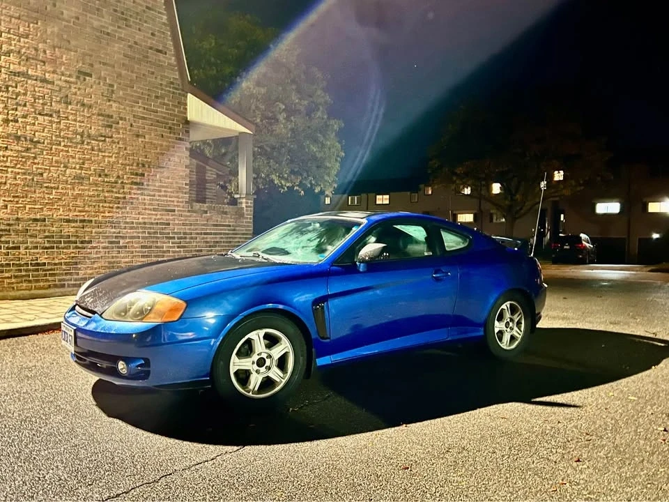 2004 Hyundai Tiburon - Image 3 of 7