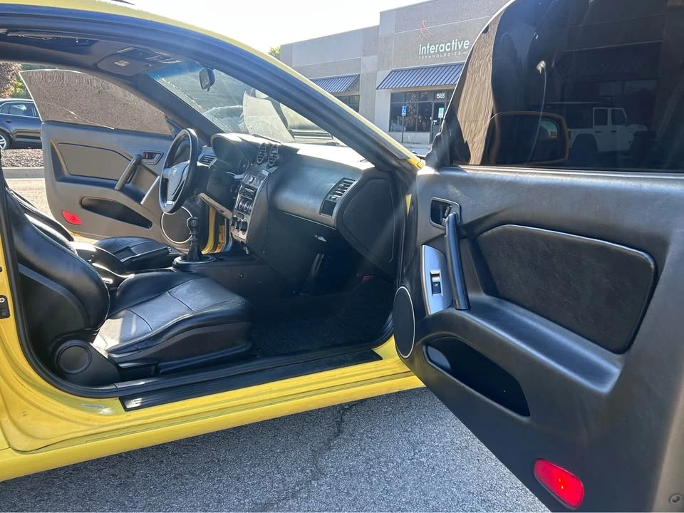 2004 Hyundai Tiburon - Image 13 of 17