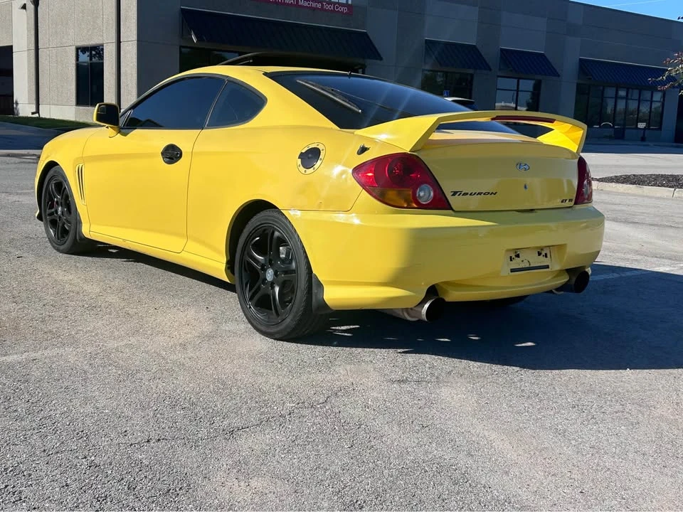 2004 Hyundai Tiburon - Image 6 of 17
