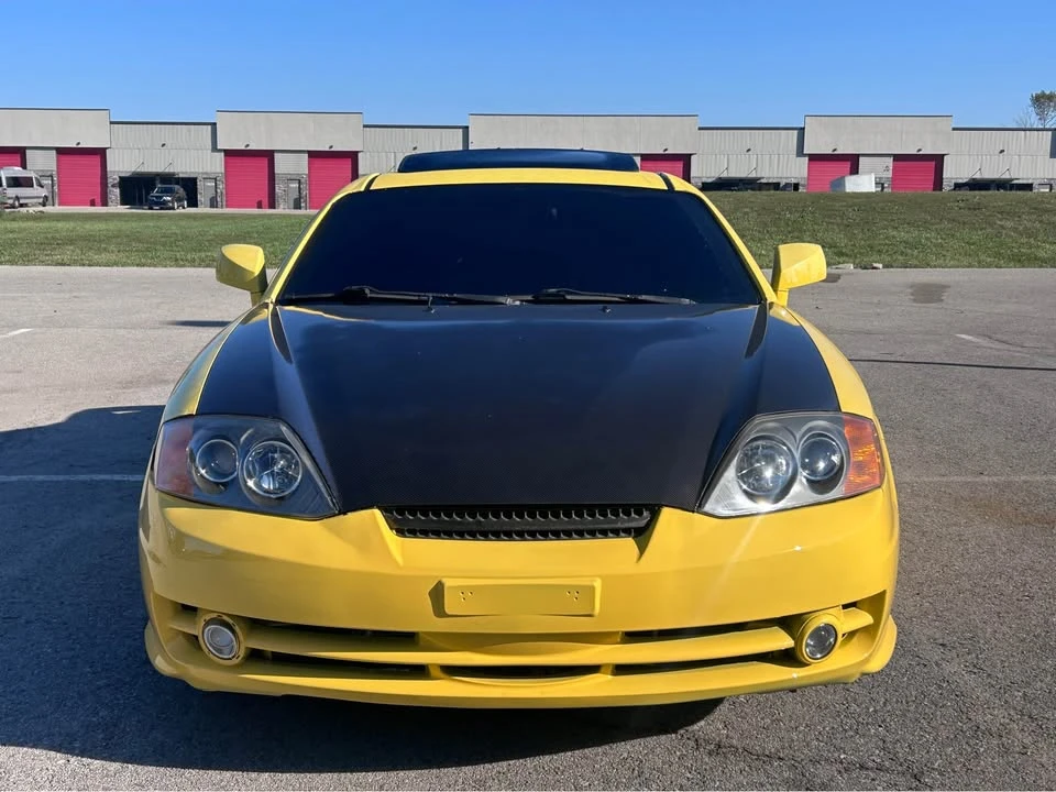 2004 Hyundai Tiburon - Image 2 of 17