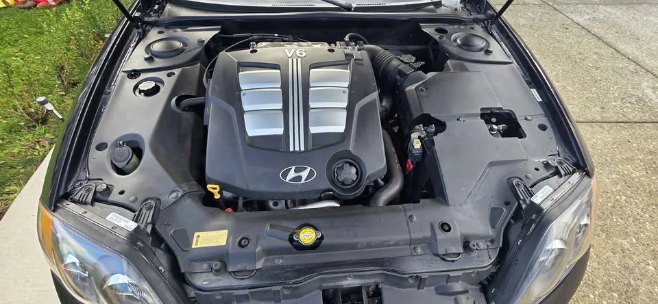 2004 Hyundai Tiburon - Image 3 of 8