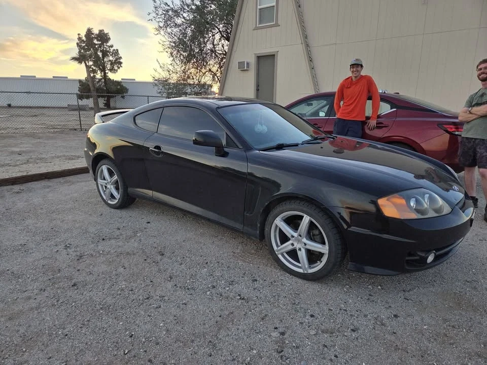 2004 Hyundai Tiburon - Image 2 of 7