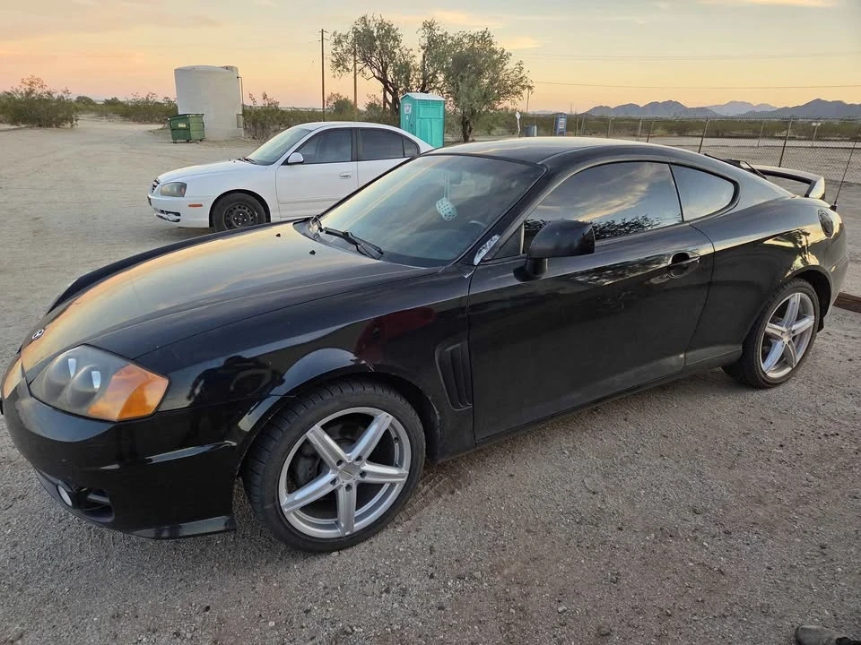 2004 Hyundai Tiburon - Image 3 of 7