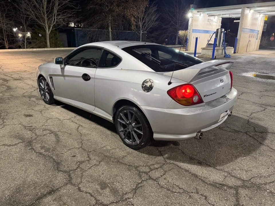 2004 Hyundai Tiburon - Image 3 of 11