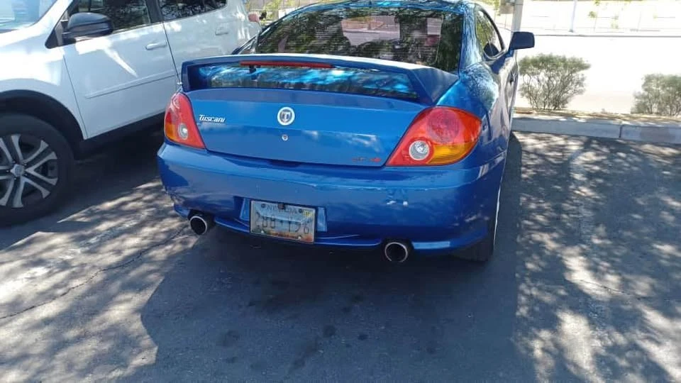 2004 Hyundai Tiburon - Image 6 of 10