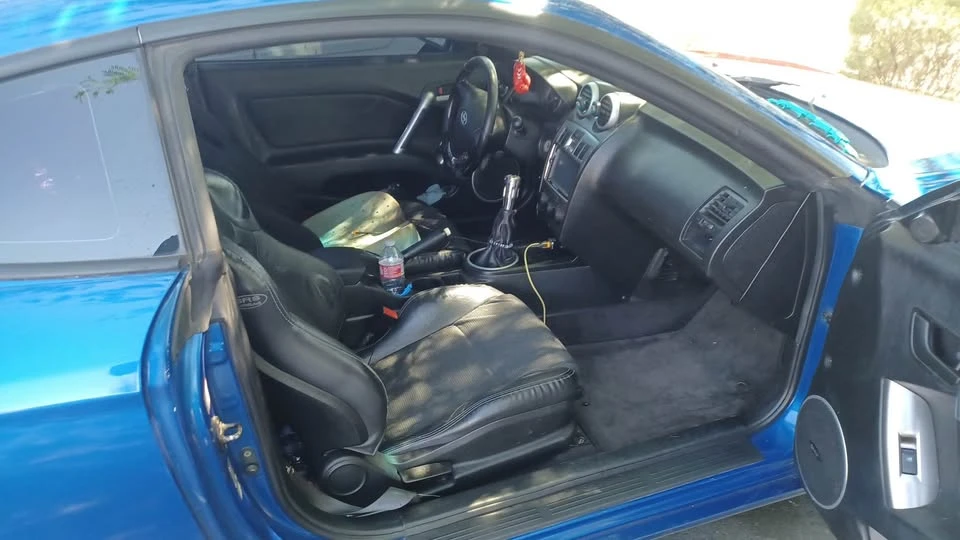 2004 Hyundai Tiburon - Image 7 of 10