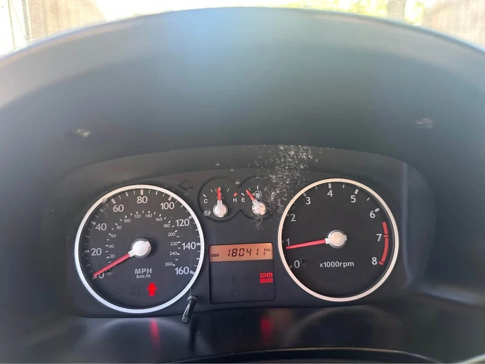 2004 Hyundai Tiburon - Image 4 of 11