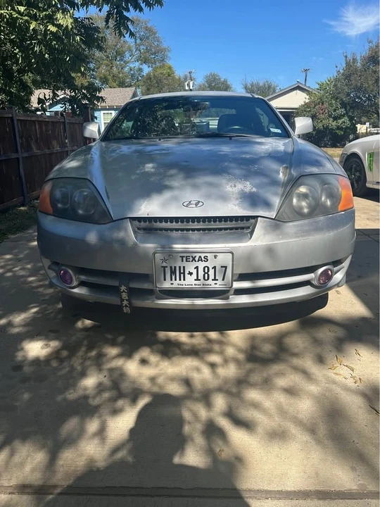 2004 Hyundai Tiburon - Image 6 of 11
