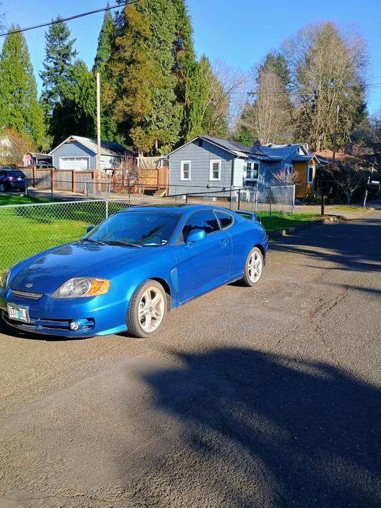 2004 Hyundai Tiburon - Image 3 of 6
