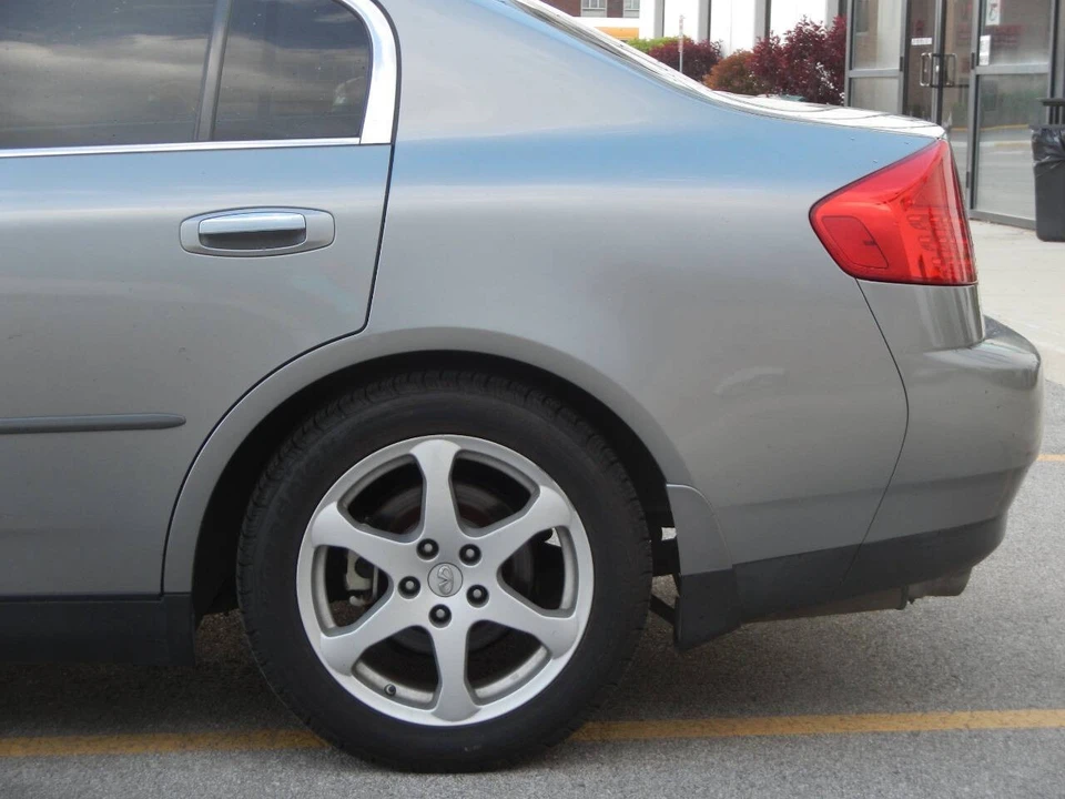 2004 Infiniti G35 3rd Gen - Image 11 of 31