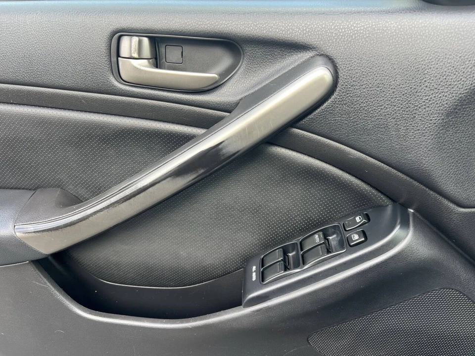 2004 Infiniti G35 3rd Gen - Image 13 of 17