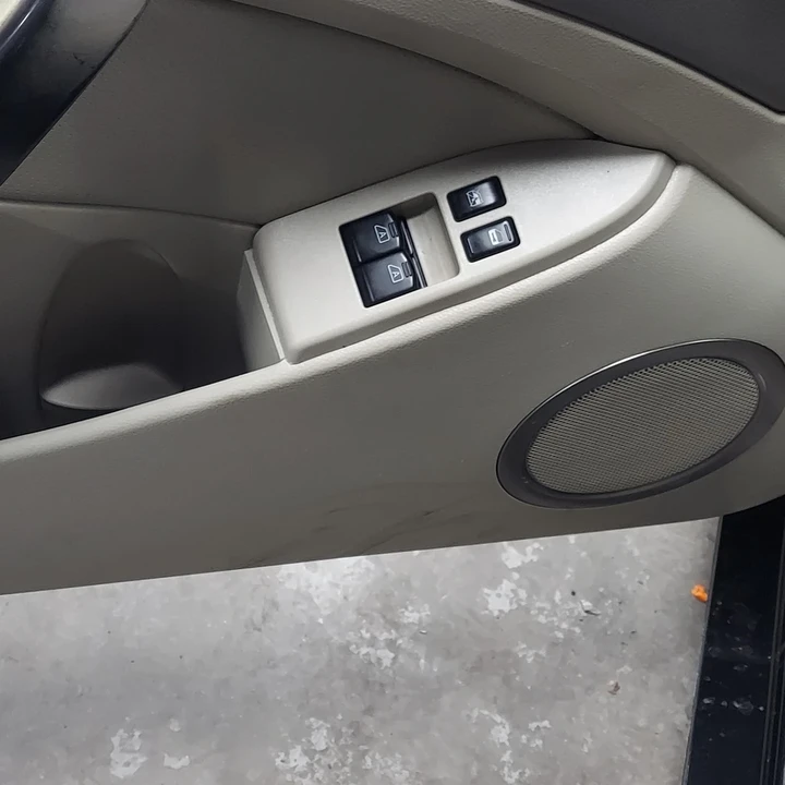 2004 Infiniti G35 3rd Gen - Image 21 of 21