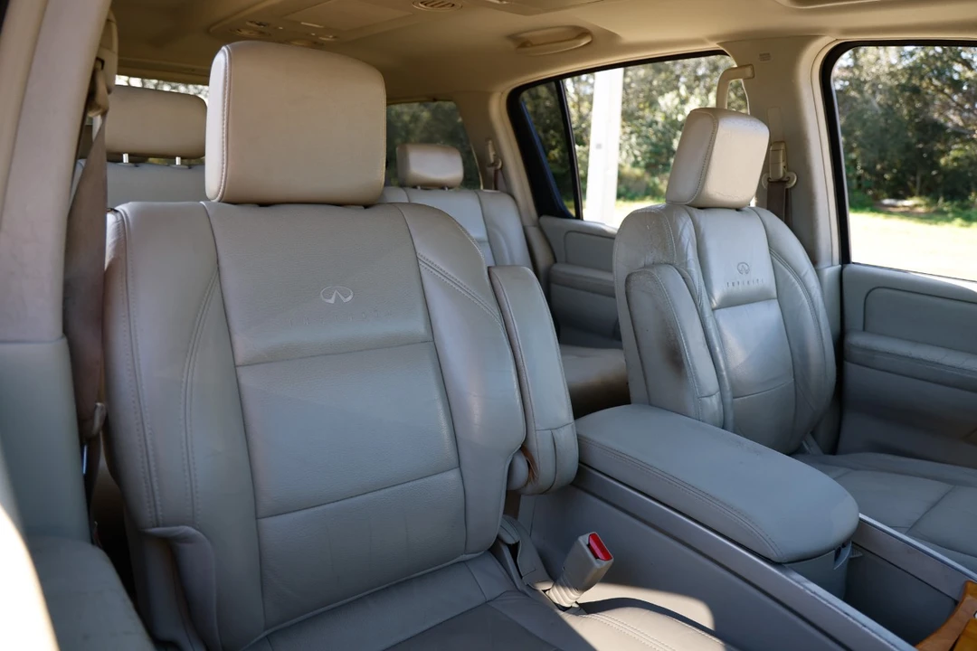 2004 Infiniti QX80 - Image 18 of 21