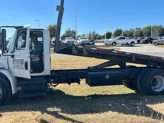 2004 International 4300 - Image 3 of 9