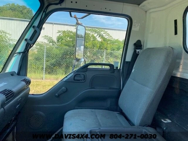 2004 Isuzu Elf - Image 10 of 12