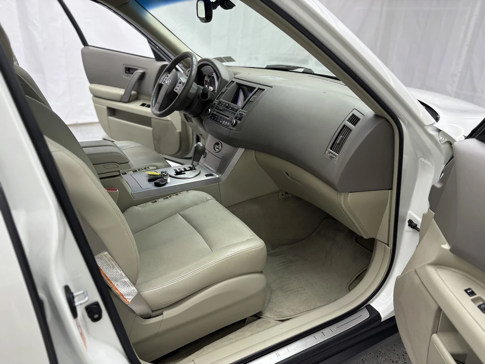 2004 Infiniti FX 1st Gen - Image 23 of 31