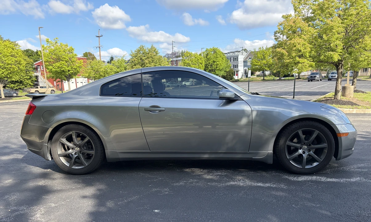 2004 Infiniti G35 3rd Gen - Image 2 of 31