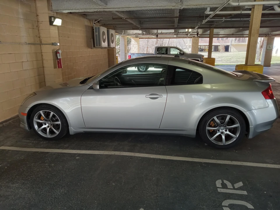 2004 Infiniti G35 3rd Gen - Image 15 of 31