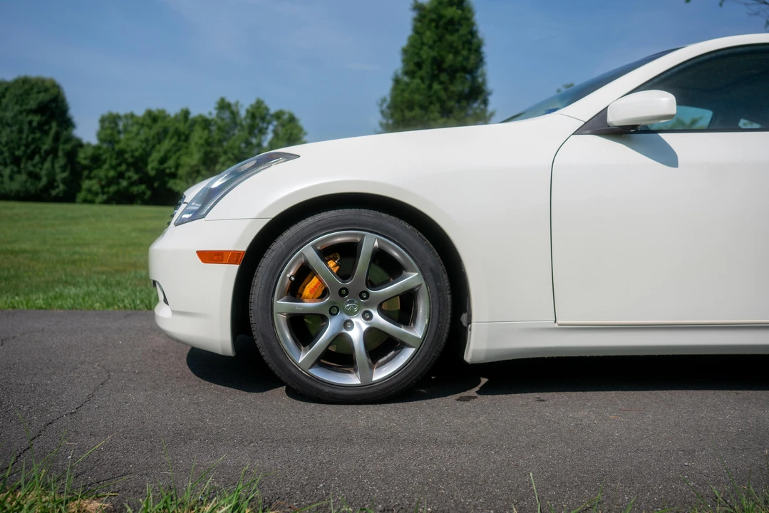 2004 Infiniti G35 3rd Gen - Image 16 of 31