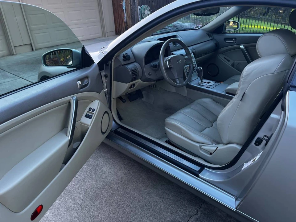 2004 Infiniti G35 3rd Gen - Image 13 of 17