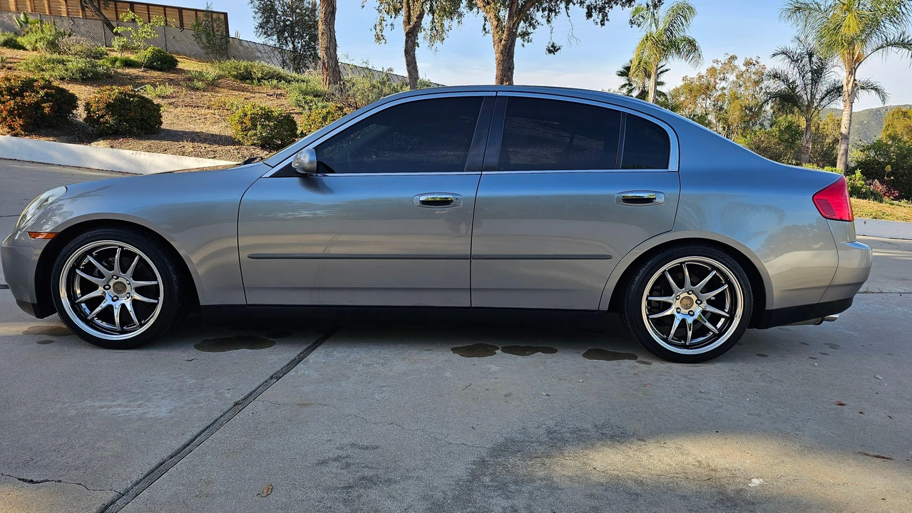 2004 Infiniti G35 3rd Gen - Image 15 of 31