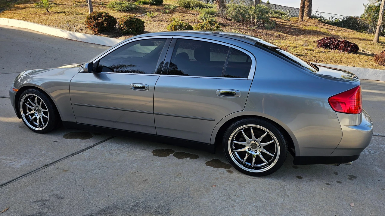 2004 Infiniti G35 3rd Gen - Image 16 of 31