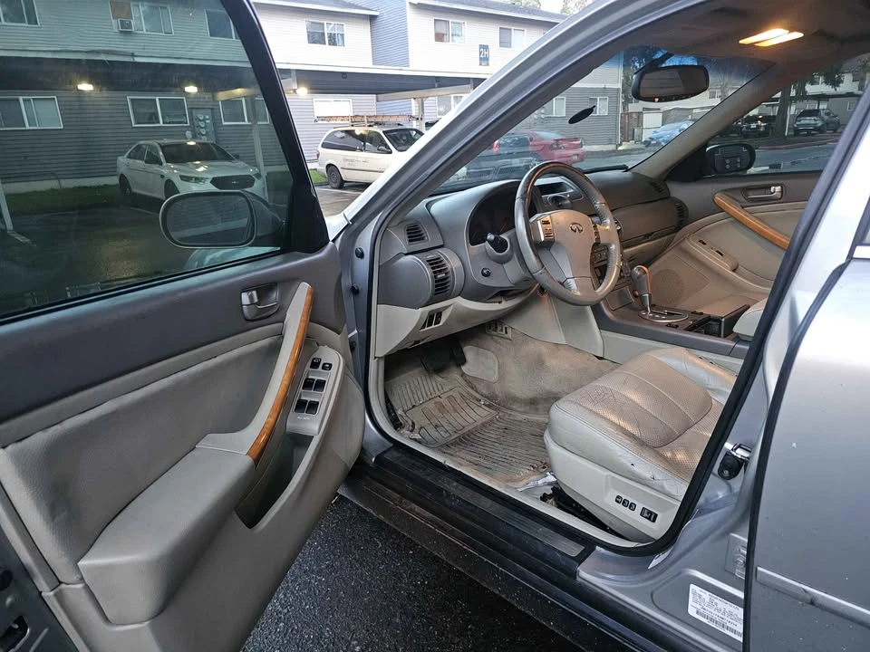 2004 Infiniti G35 3rd Gen - Image 9 of 10