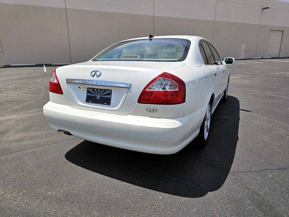 2004 Infiniti Q45 3rd Gen - Image 15 of 31
